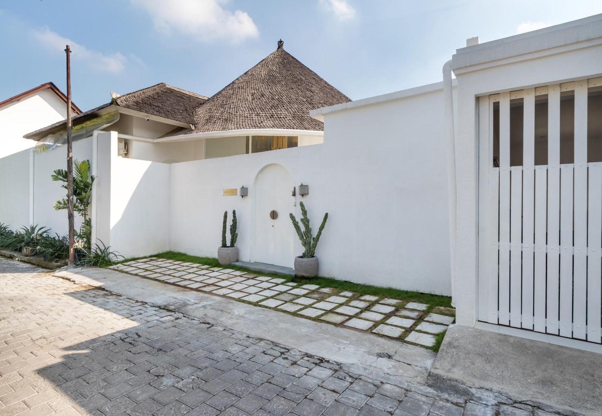 Villa Weiss Berawa Canggu  Exterior photo