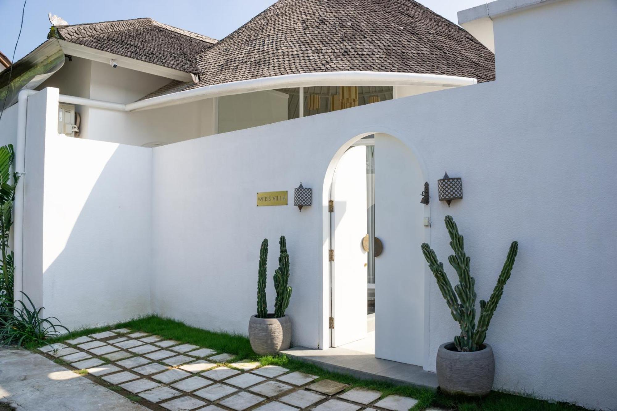 Villa Weiss Berawa Canggu  Exterior photo